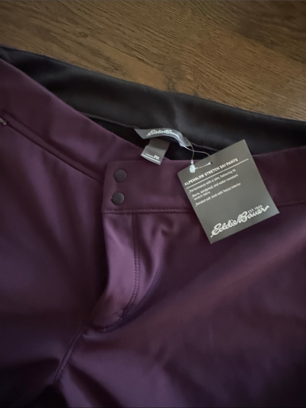 Eddie Bauer woman’s Stretch ski Pants - Plum PM